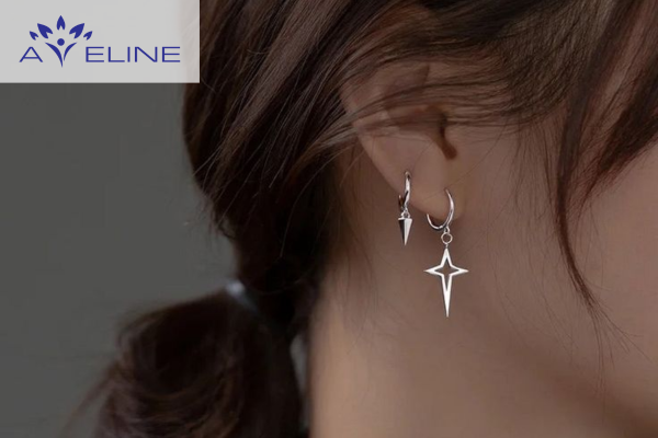Lông mọc ở vành tai phải có ý nghĩa gì?